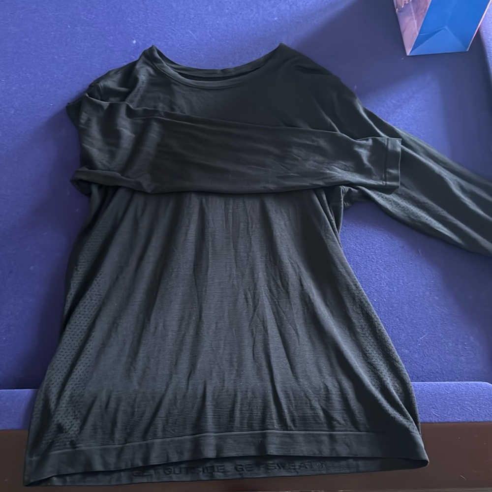 Lululemon men’s long sleeve shirt